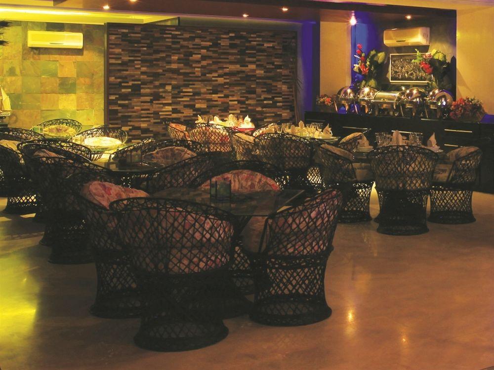 Aquarium Hotel Riyad Extérieur photo