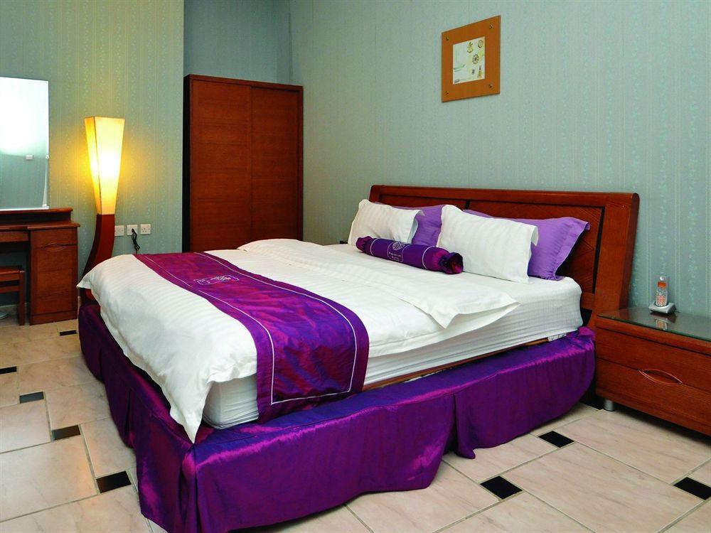 Aquarium Hotel Riyad Extérieur photo