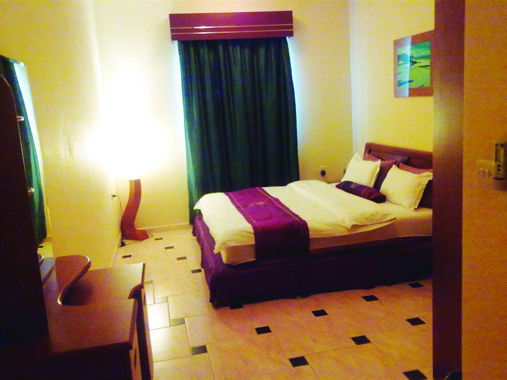 Aquarium Hotel Riyad Chambre photo