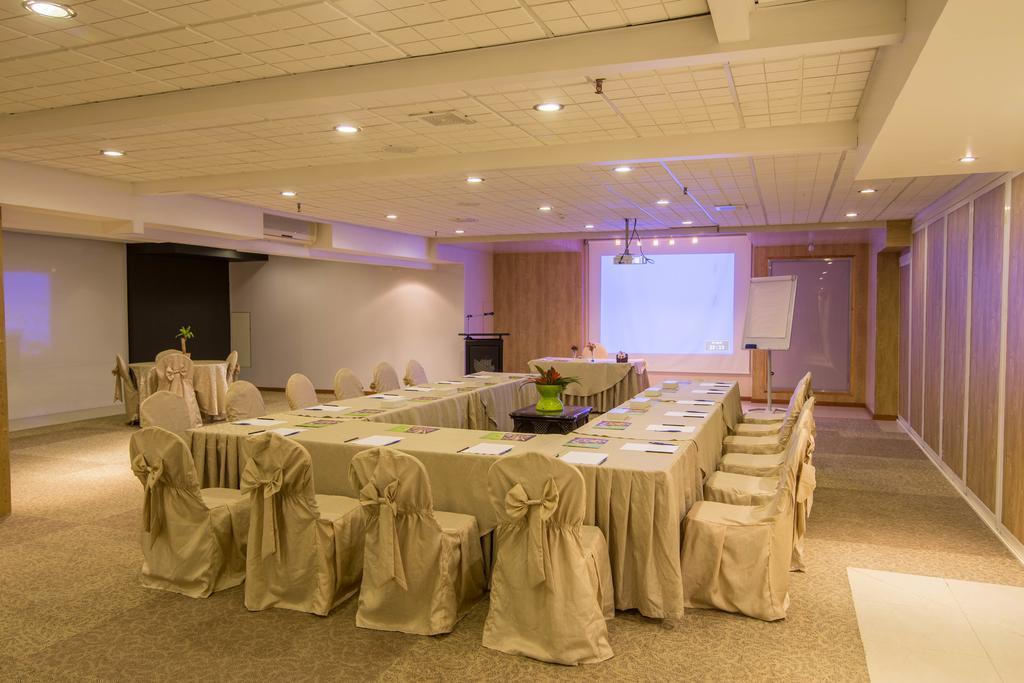 Aquarium Hotel Riyad Extérieur photo