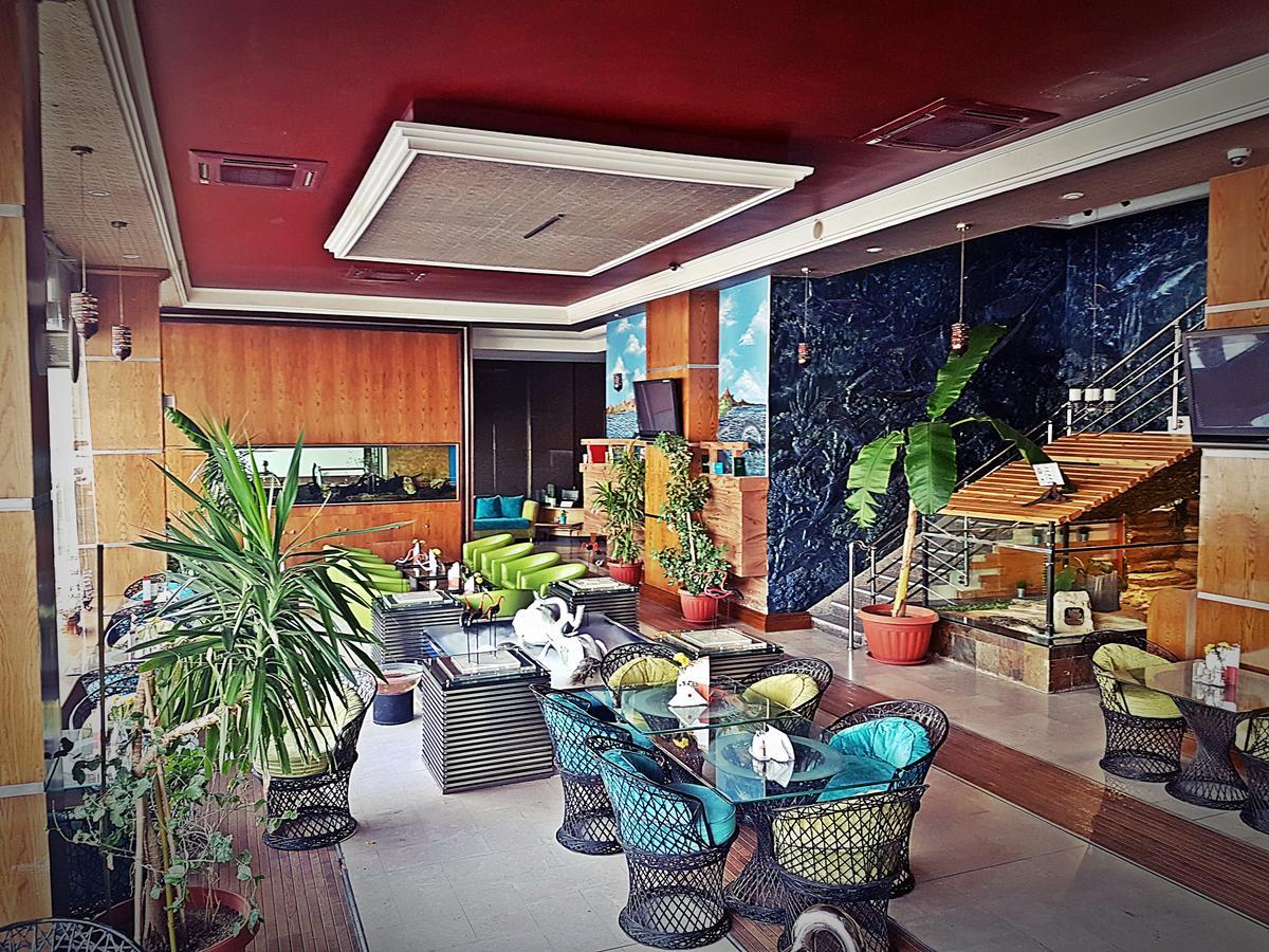 Aquarium Hotel Riyad Extérieur photo